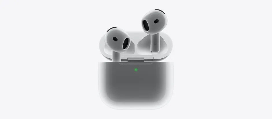 Apple AirPods 4 nella custodia aperta