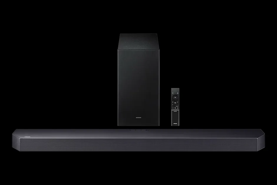 Samsung HW-Q600F — soundbar con subwoofer e telecomando in dotazione