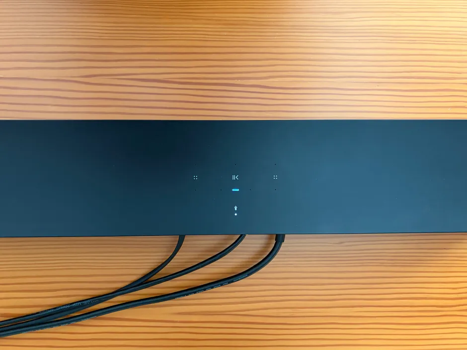 Sonos Beam Gen 2 vista dall'alto con i controlli touch